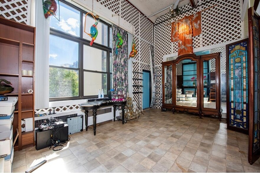 More Photos Of 6 Hancock Pl, New York Theater Concert Hall For Sale