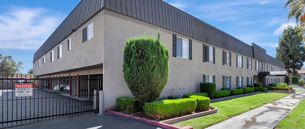 More Photos Of 1480 7th St, Riverside Apartments For Sale