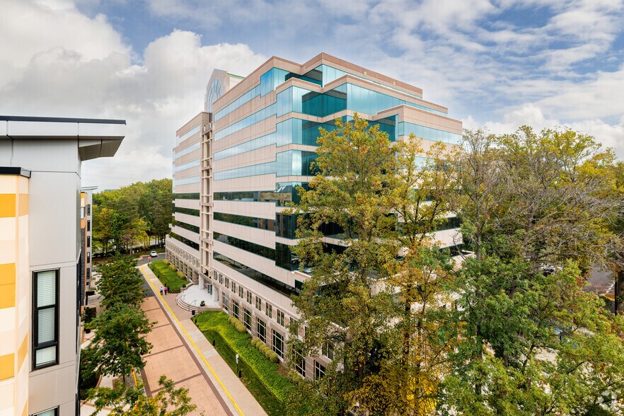 More Photos Of 12701 Fair Lakes Cir, Fairfax Office For Lease