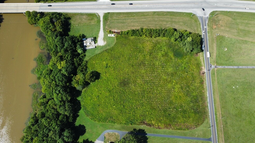 More Photos Of Scottsville @ Rapids Road, Franklin Land For Lease