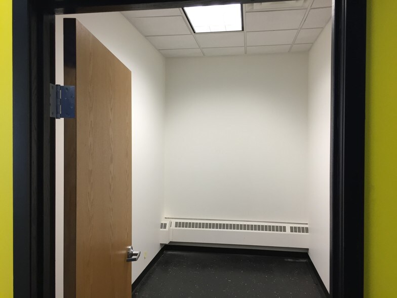 More Photos Of 419-425 Wabasha St N, Saint Paul Loft Creative Space For Sale