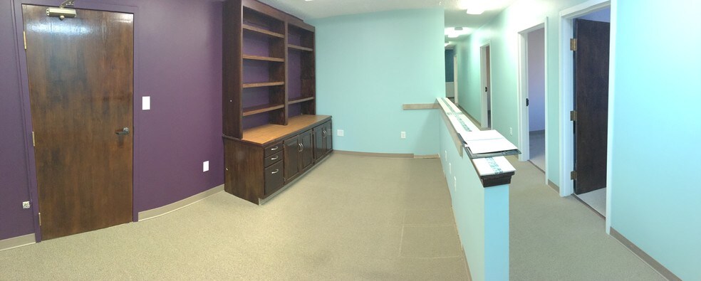 More Photos Of 1121-1125 SW Gage Blvd, Topeka Medical For Lease