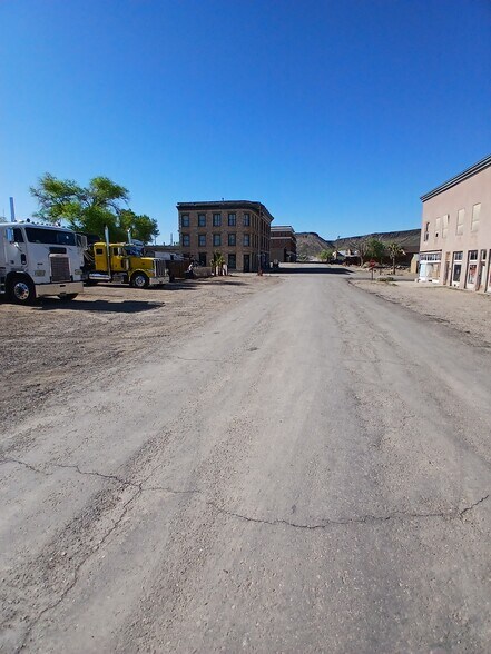 More Photos Of 412 N Columbia St, Goldfield Manufactured Housing Mobile Home Park For Sale