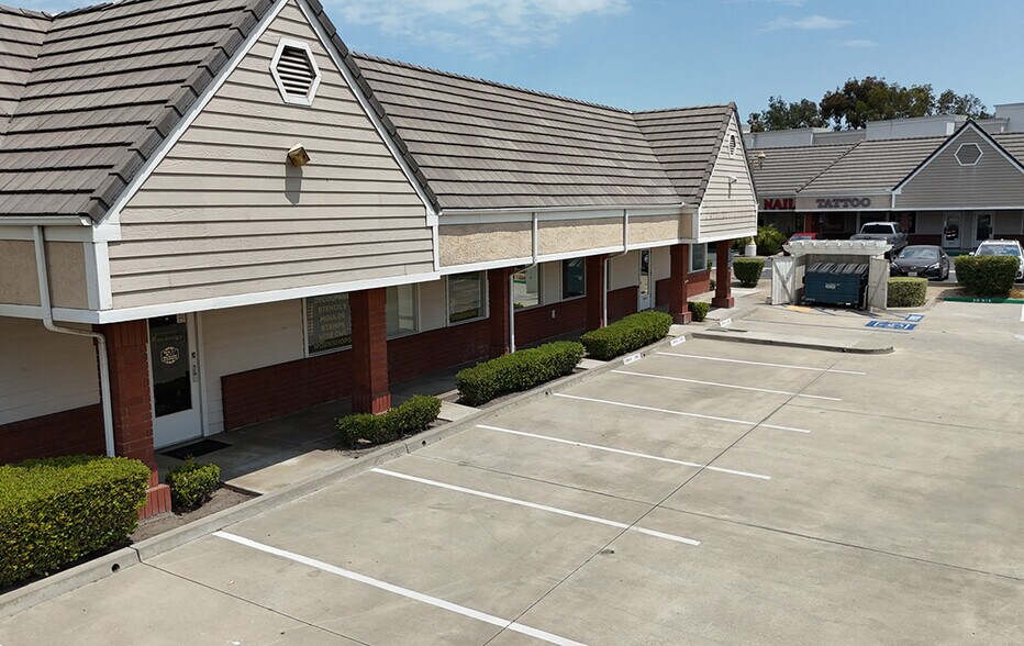 More Photos Of 27364 Jefferson Ave, Temecula Freestanding For Lease