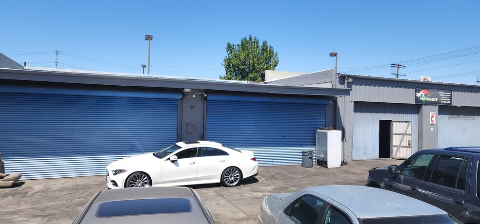 More Photos Of 6723 Reseda Blvd, Reseda Auto Repair For Lease