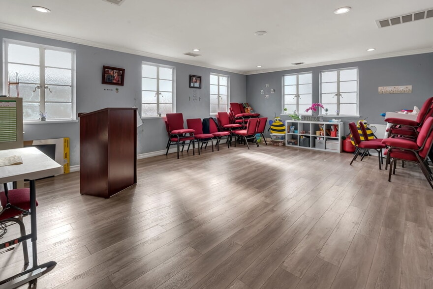 More Photos Of 1100 S Lorena St, Los Angeles Religious Facility For Sale