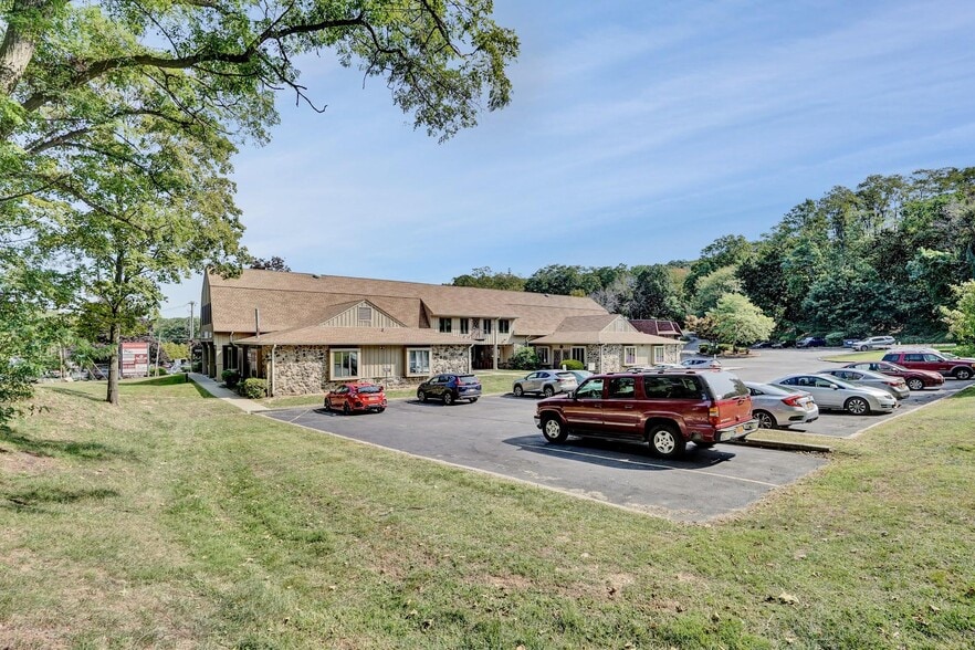 More Photos Of 1 Baltic Pl, Croton On Hudson Storefront Retail Office For Sale