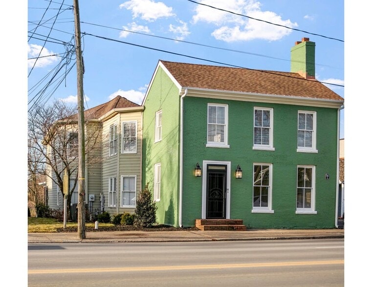 More Photos Of 640-642 W Main St, Lexington Office For Lease