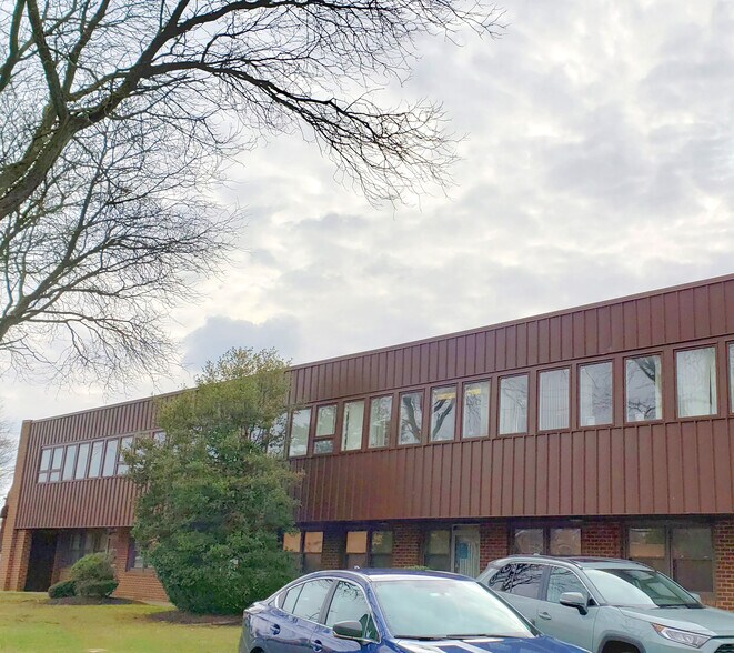 Primary Photo Of 1310 Industrial Blvd, Southampton Warehouse For Lease