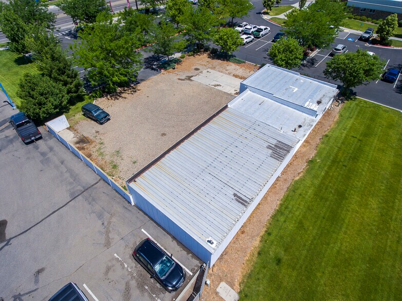 More Photos Of 1010 NW 16th St, Fruitland Auto Repair For Sale