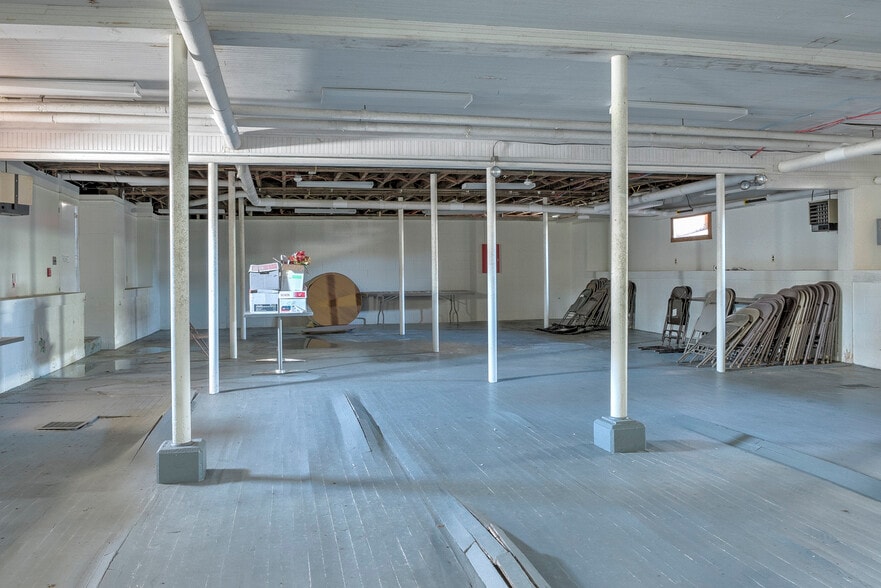 More Photos Of 33 School St, Troy Religious Facility For Sale