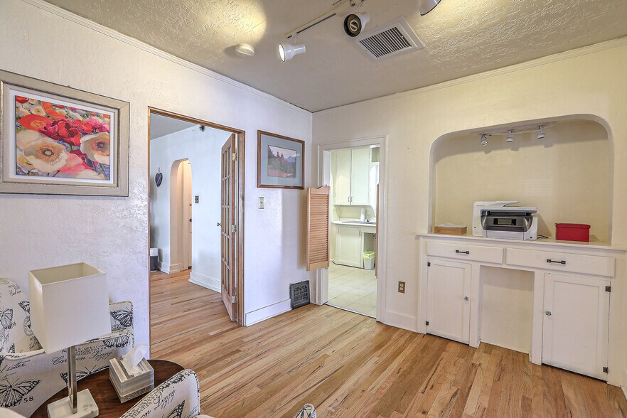 More Photos Of 3104 Monte Vista Blvd NE, Albuquerque Office For Sale