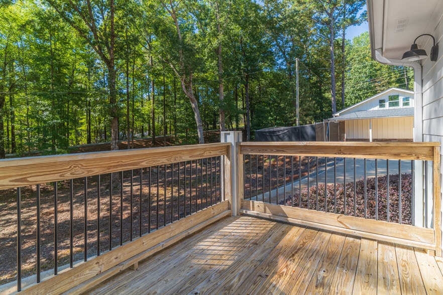 More Photos Of 2627 Holly St, Holly Springs Office Residential For Sale