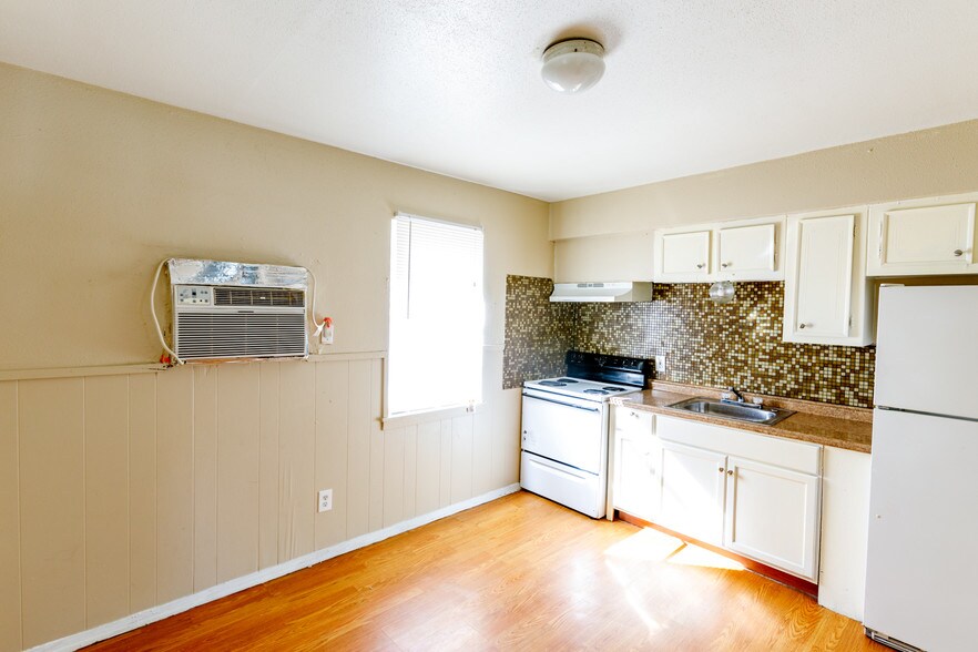 More Photos Of 9222 Lockwood Dr, Houston Apartments For Sale