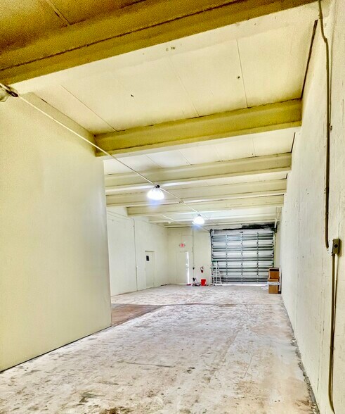 More Photos Of 3257 NW 7th Avenue Cir, Miami Light Distribution For Lease