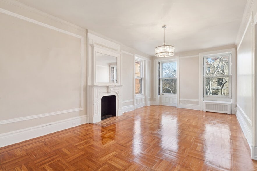 More Photos Of 28 8th Ave, Brooklyn Apartments For Sale
