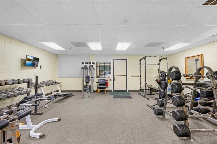 More Photos Of 5750 E Shields #102 ave, Fresno Industrial For Sale