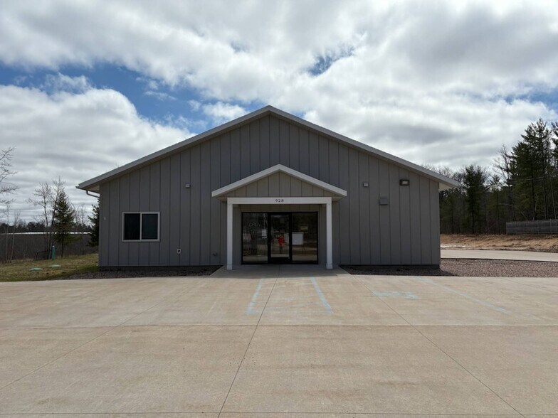 Primary Photo Of 928 County Road 480, Marquette Service For Sale