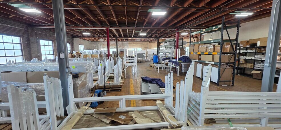 More Photos Of 6465 N Avondale Ave, Chicago Manufacturing For Sale