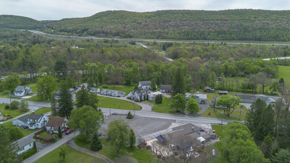 More Photos Of 13524 S Eagle Valley Rd, Tyrone Restaurant For Sale