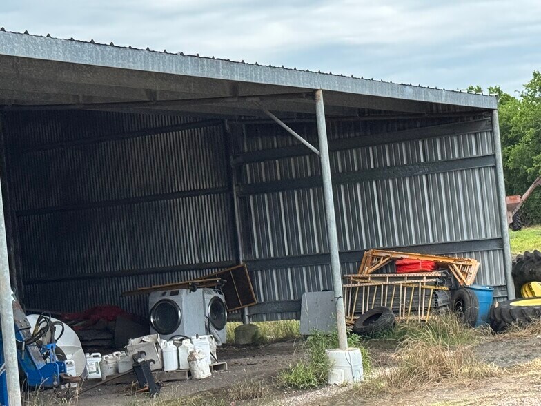 More Photos Of 20025 County Road 48, Rosharon Land For Sale