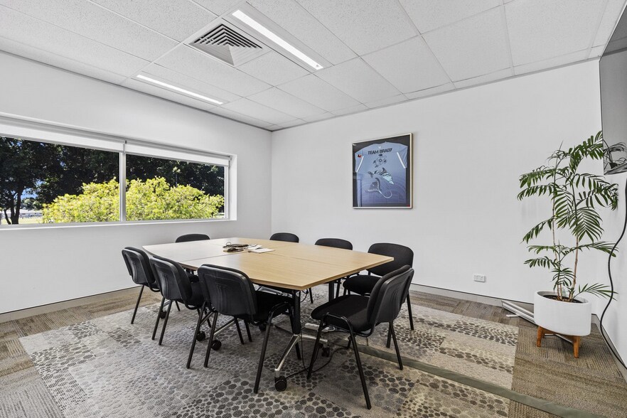 More Photos Of 8-12 Maitland Rd, Islington Office For Lease