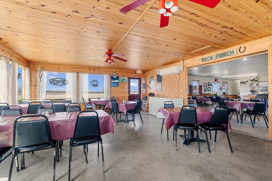 More Photos Of 28534 U.S. 18, Mc Gregor General Retail For Sale