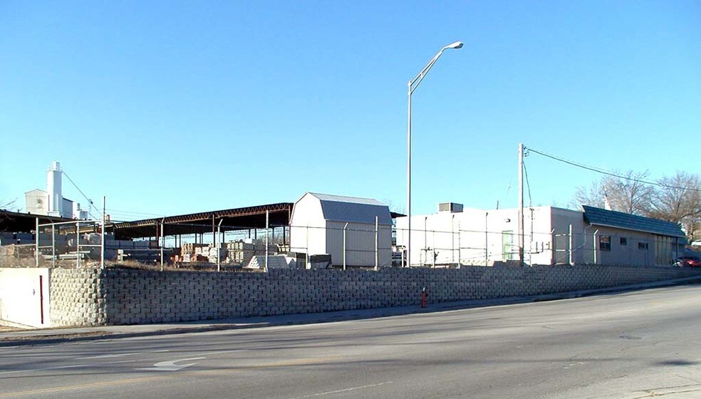 More Photos Of 2405 E 85th St, Kansas City Warehouse For Sale
