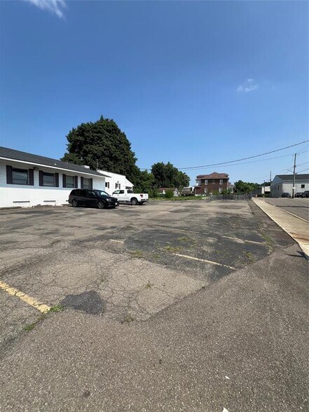 More Photos Of 24 Emma St, Binghamton General Retail For Sale