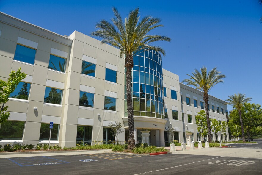 More Photos Of 21688 Gateway Center Dr, Diamond Bar Office For Lease