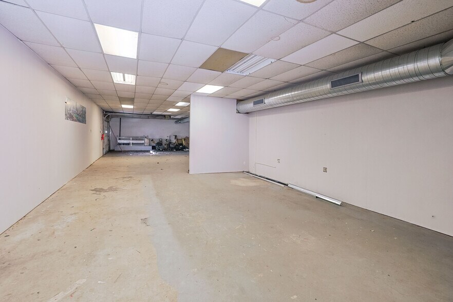More Photos Of 97 N Clinton St, Poughkeepsie Light Manufacturing For Sale
