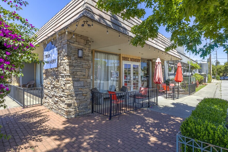 More Photos Of 1026 Machin Ave, Novato General Retail For Sale