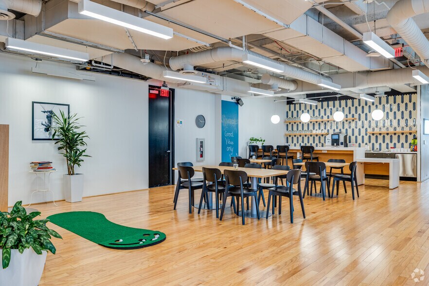 More Photos Of 2 N Central, Phoenix Coworking Space