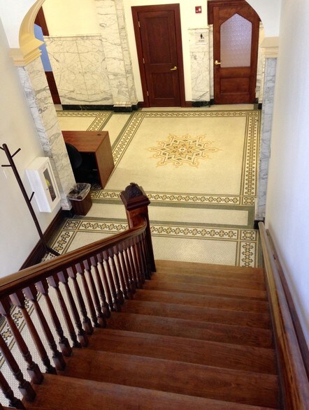 More Photos Of 429 E Vermont St, Indianapolis Loft Creative Space For Sale
