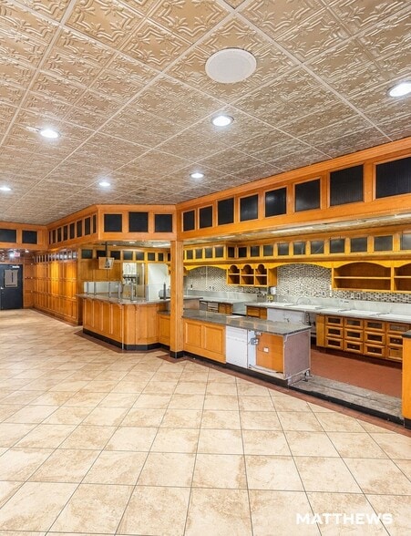 More Photos Of 1617 S Pacific Coast Hwy, Redondo Beach Loft Creative Space For Lease