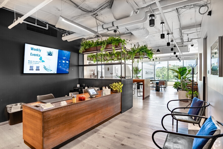 More Photos Of 2461 Eisenhower Ave, Alexandria Office For Lease