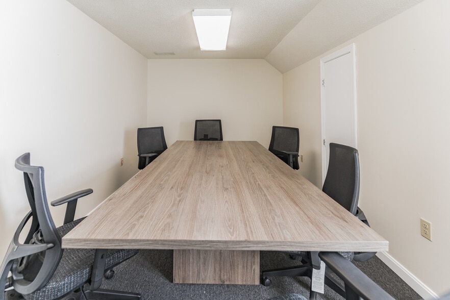 More Photos Of 34 Academy Hill Rd, Plainfield Office For Sale