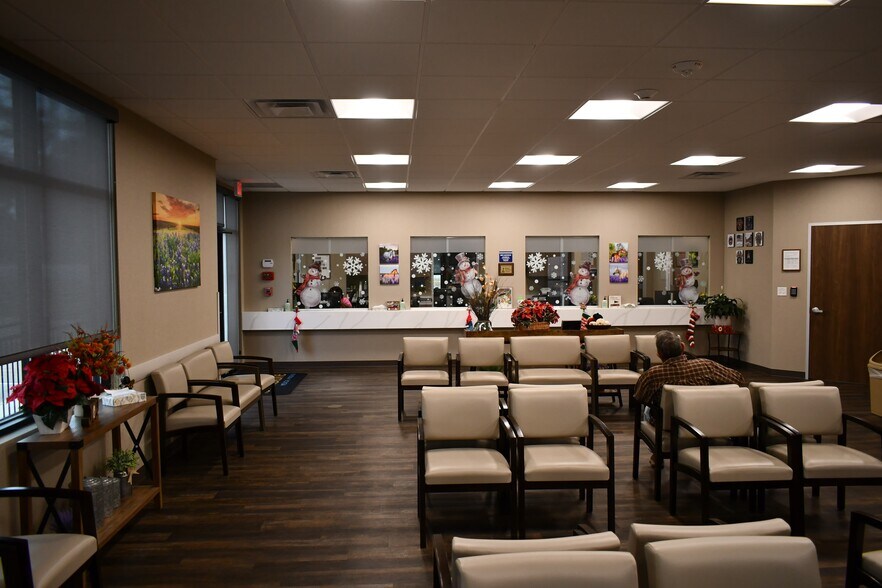 More Photos Of 2019 Old Troup Hwy, Tyler Medical For Sale