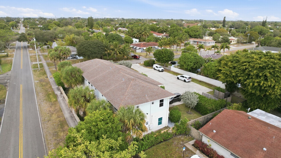 More Photos Of 105 2nd St, Lake Park Apartments For Lease