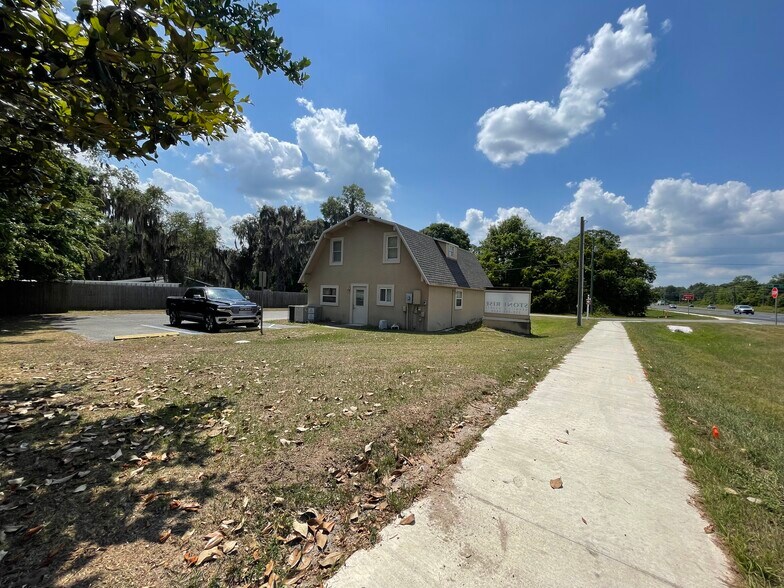 More Photos Of 5205 County Road 171, Wildwood Office For Sale