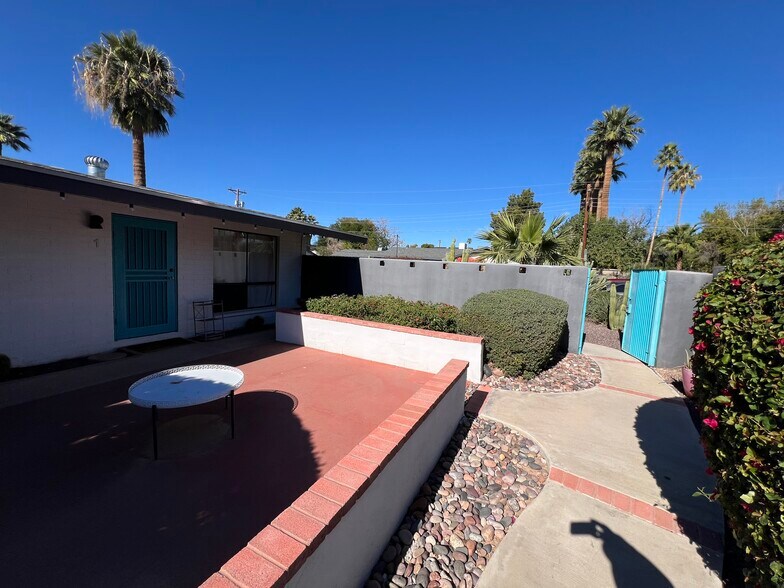 More Photos Of 2727 E Montecito Ave, Phoenix Multifamily For Sale