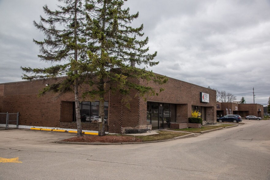 More Photos Of 555 California Ave, Brockville General Retail For Lease