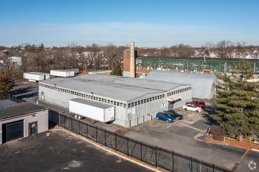 More Photos Of 99 Jersey Ave, New Brunswick Warehouse For Lease