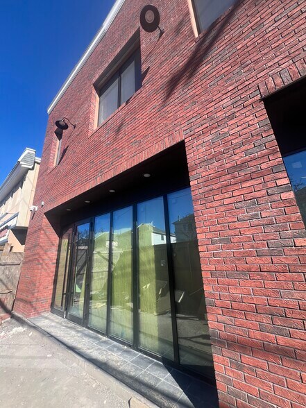 More Photos Of 217 Main St, Staten Island Storefront Retail Residential For Sale