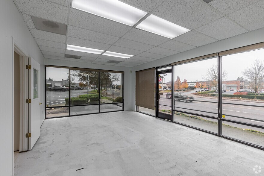 More Photos Of 418 Beavercreek Rd, Oregon City Office For Lease