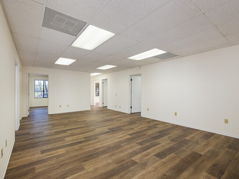 More Photos Of 302 W Grand Ave, El Segundo Office For Lease