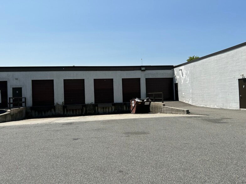 Primary Photo Of 60 Saddle River Ave, South Hackensack Warehouse For Lease