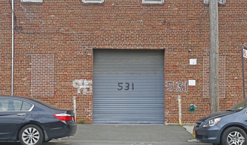 More Photos Of 531-535 Wortman Ave, Brooklyn Warehouse For Lease