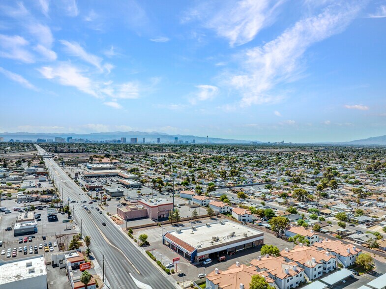 More Photos Of 4670 E Tropicana Ave, Las Vegas Auto Repair For Lease