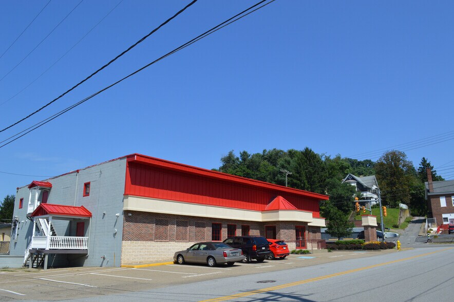 More Photos Of 590 National Rd, Wheeling Freestanding For Lease